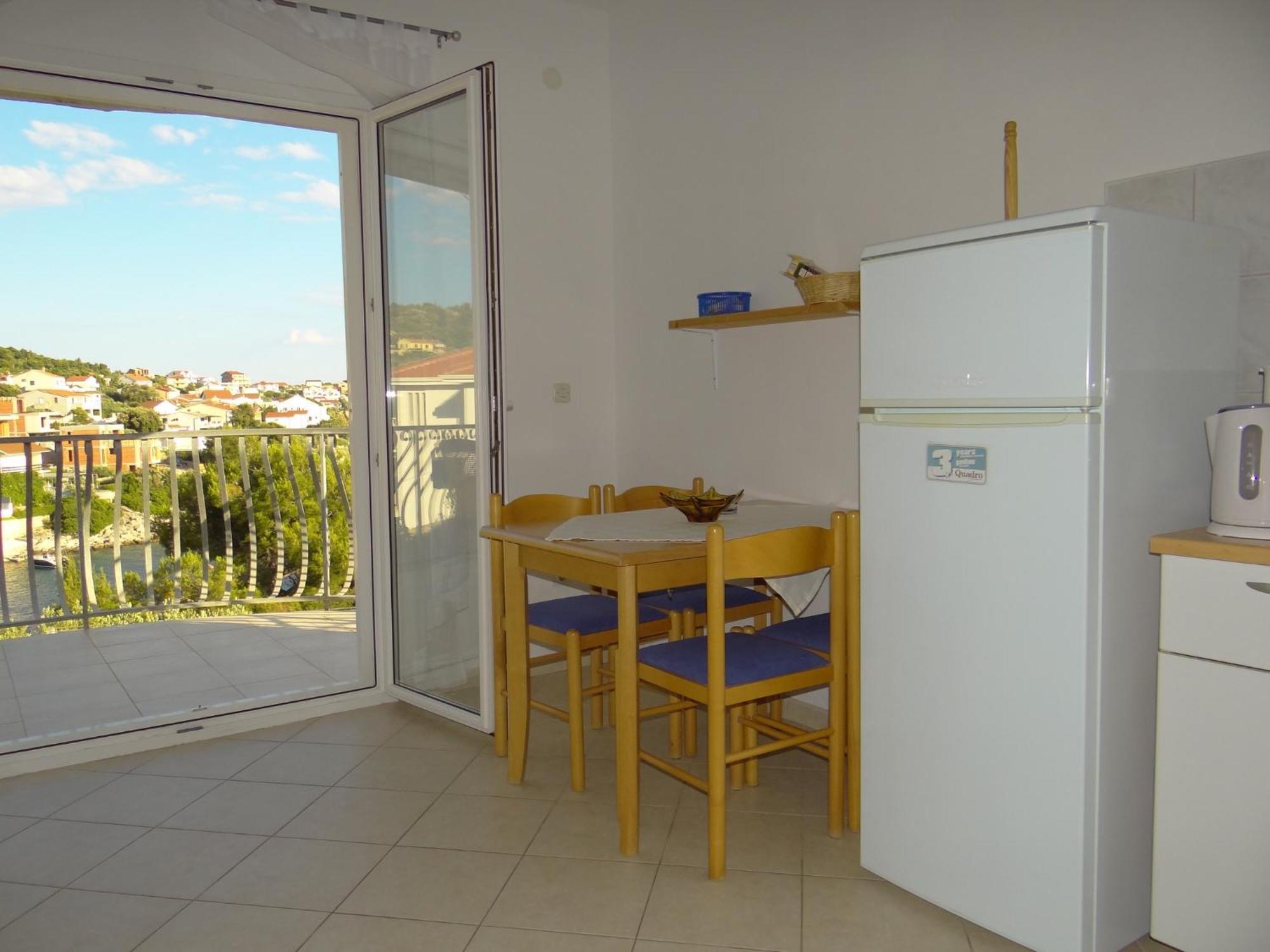 Apartments Marinana Ражань Экстерьер фото