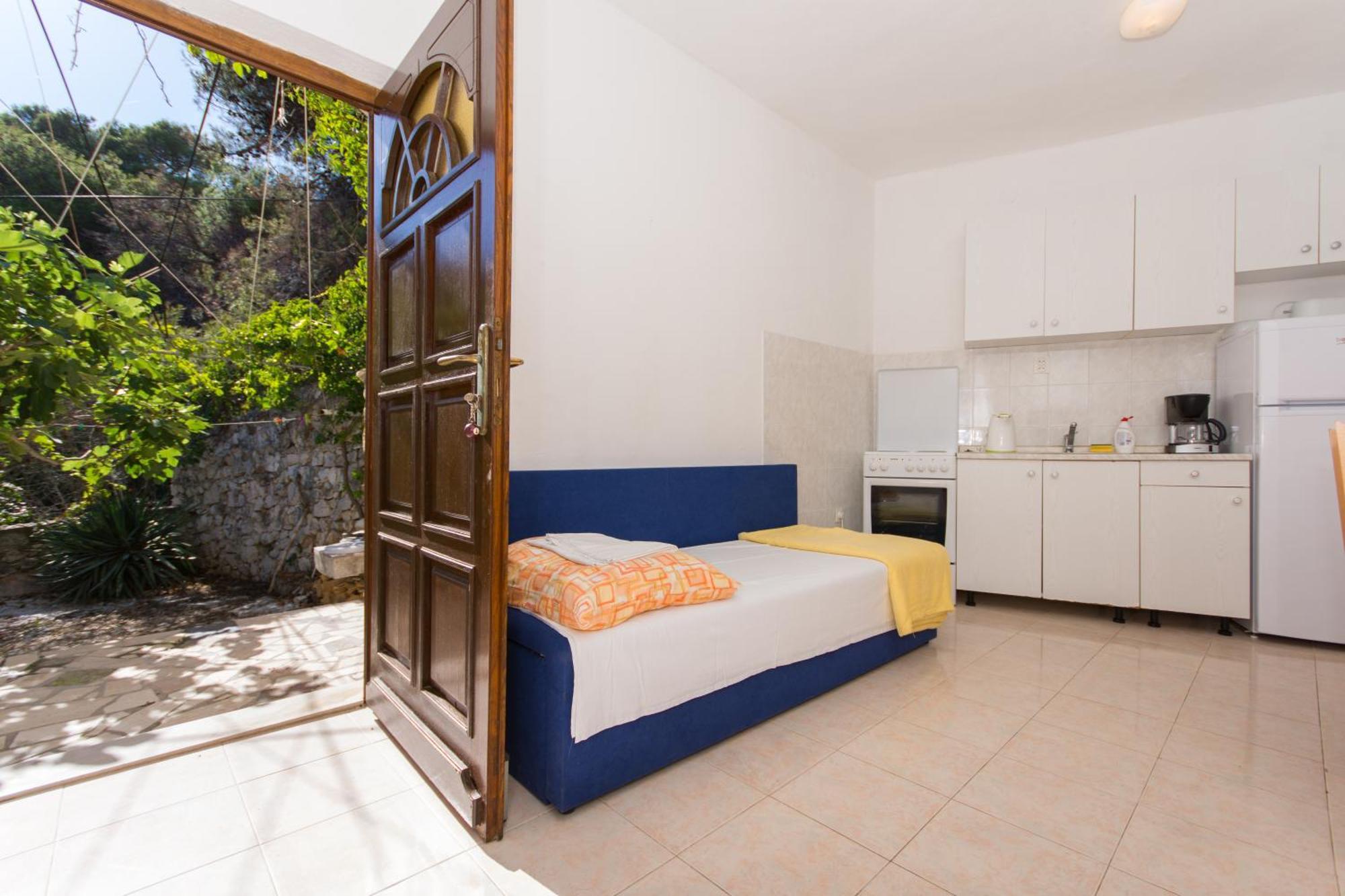 Apartments Marinana Ражань Экстерьер фото